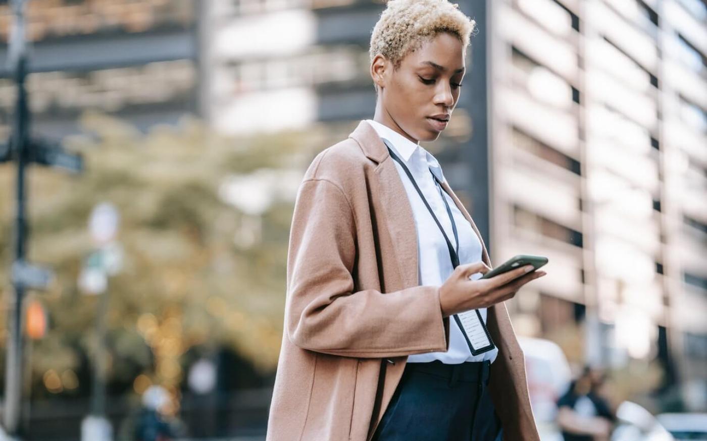 The Pros and Cons of Investment Apps
