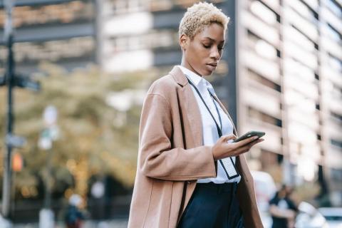 The Pros and Cons of Investment Apps